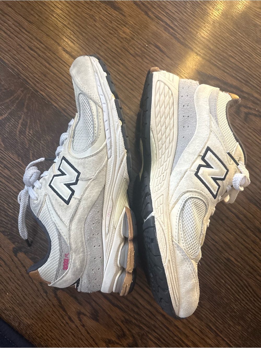 New Balance 2002r